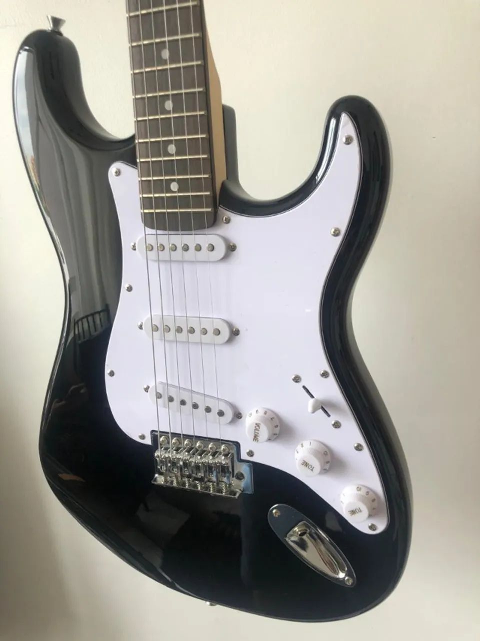 Guitarra Strato Preta ( Nova com Garantia )