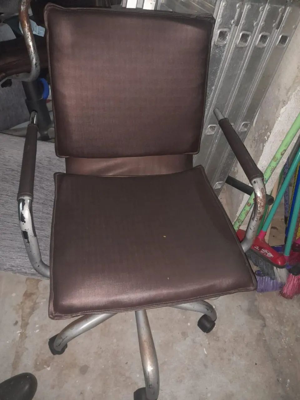 Cadeira de Escritório Giratória com Rodas - Foto 2