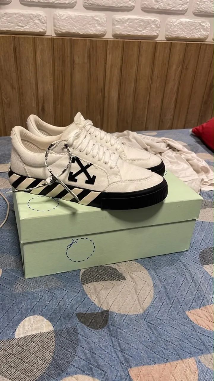 Vulcanized off white