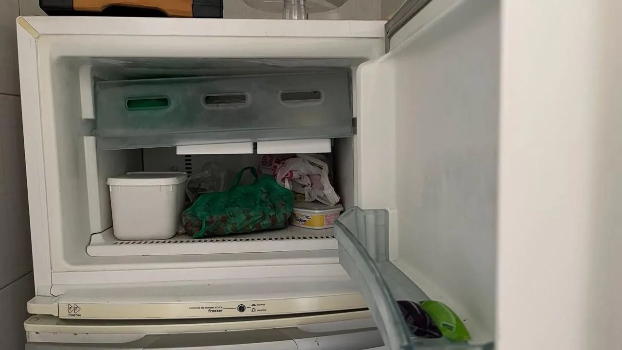 Geladeira Duplex Brastemp com funcionamento de nova - Foto 2