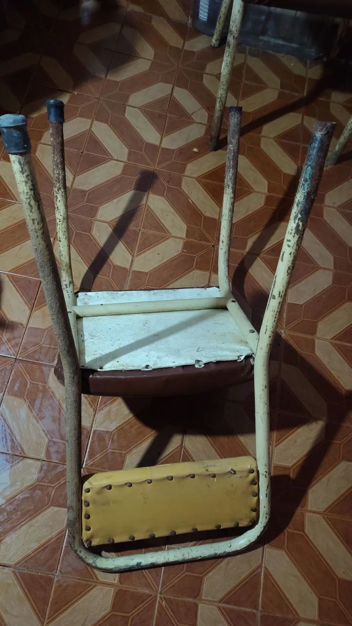 Cadeiras antigas  - Foto 4