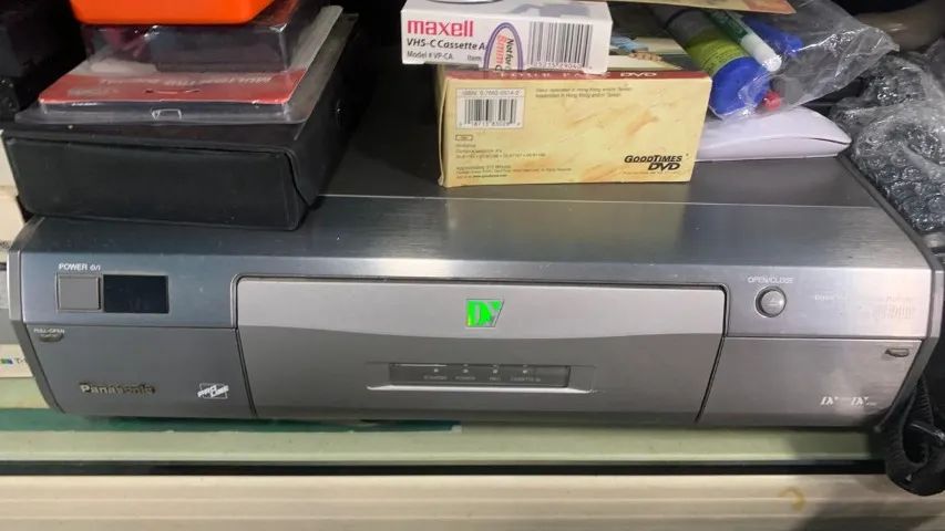 Panasonic Video Cassette Recorder AG-DV2000 e MiniDV