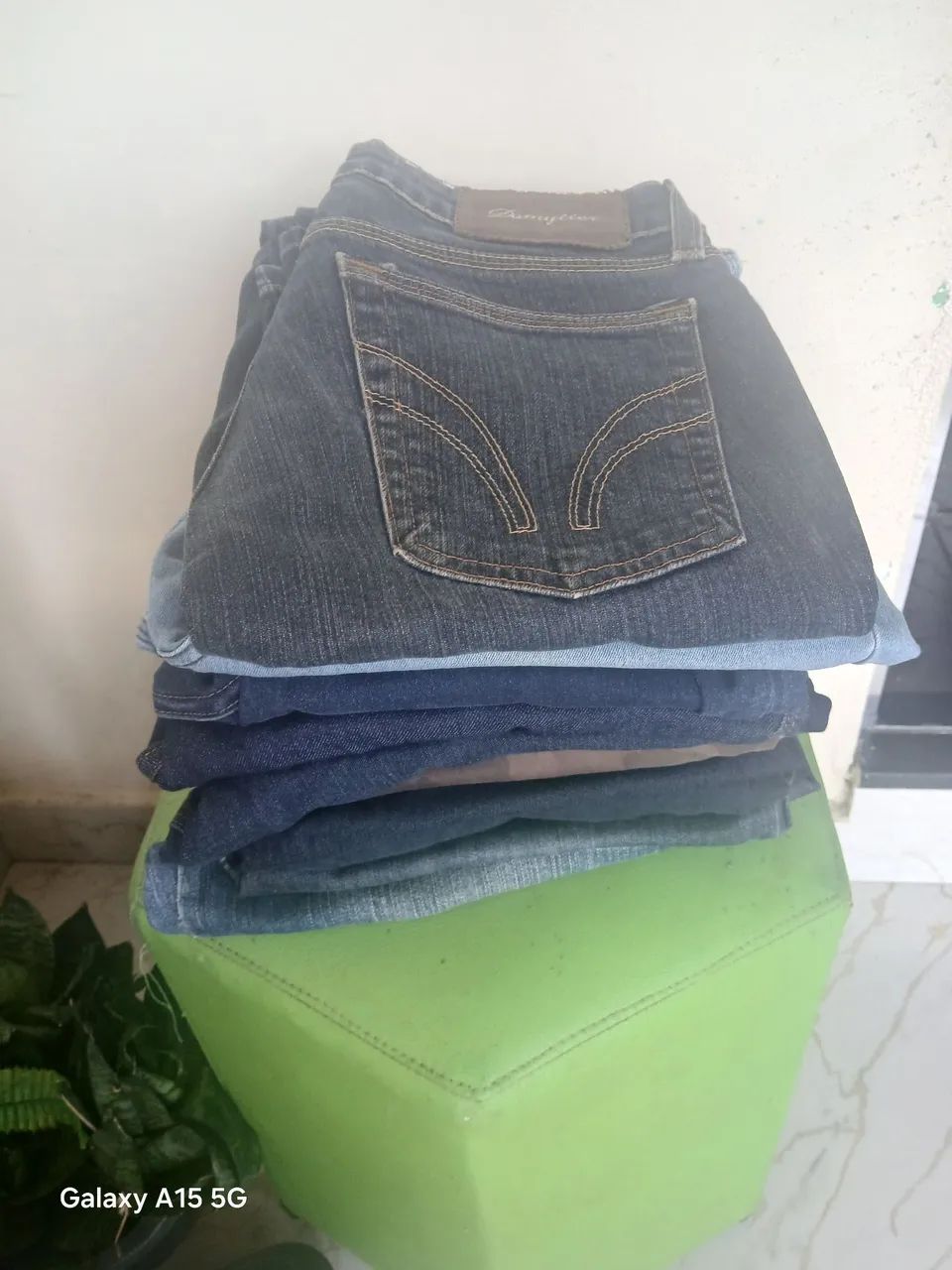 Promoção de calsas e bermudas jeans  - Foto 2