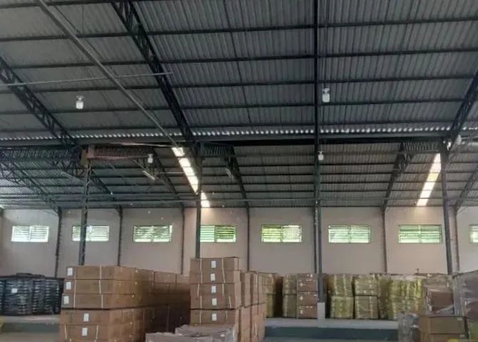 Galpão/Armazém 2.500m² c/ Docas e Patio / AVCB e Habite-se prox. Nilton Lins