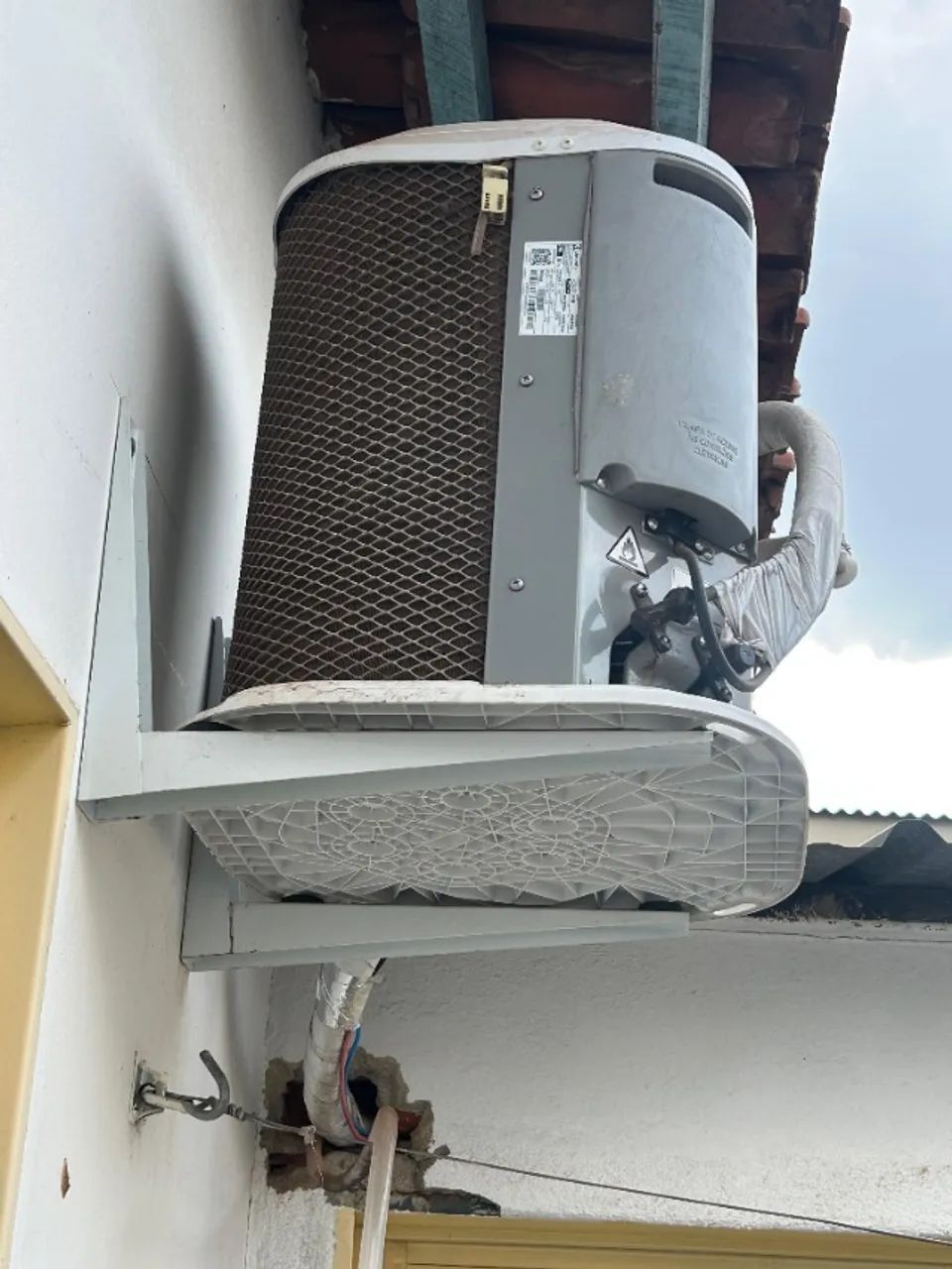 Ar-condicionado Eletrolux inverter splitl 9 mil BTUS - Foto 3