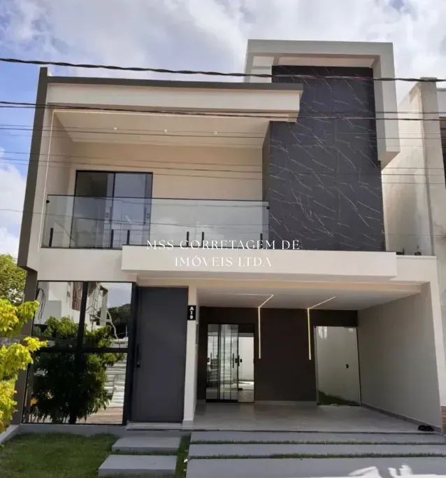Casa recém construída em Condomínio com 4 suítes