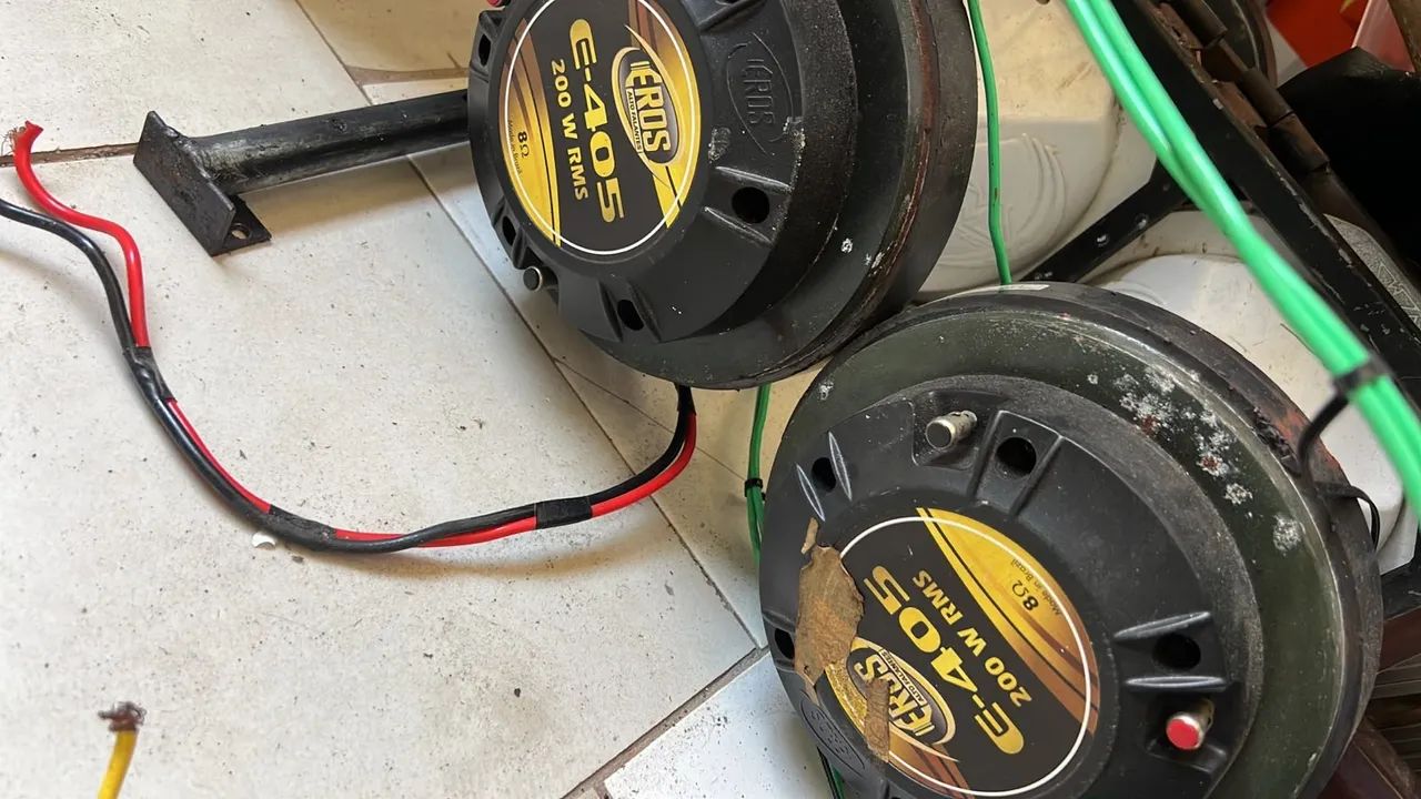 Cornetas E-405 Eros 