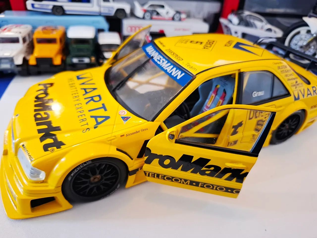 Miniatura Mercedes C-Class DTM- UT-1:18!!! - Foto 4