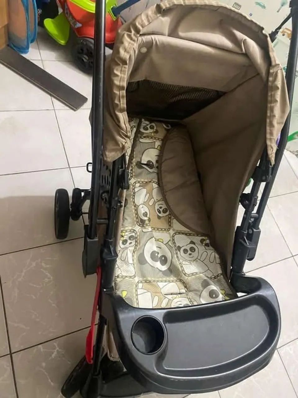 Vendo carrinho de bebe usado  - Foto 4