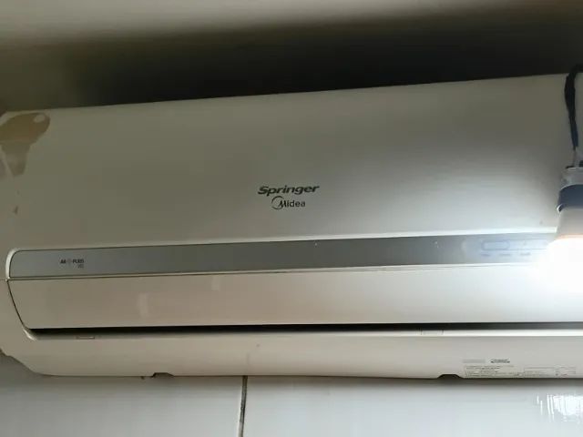 AR CONDICIONADO 9000 BTUS