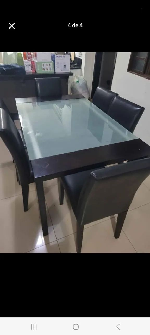 Mesa de vidro, 6 cadeiras