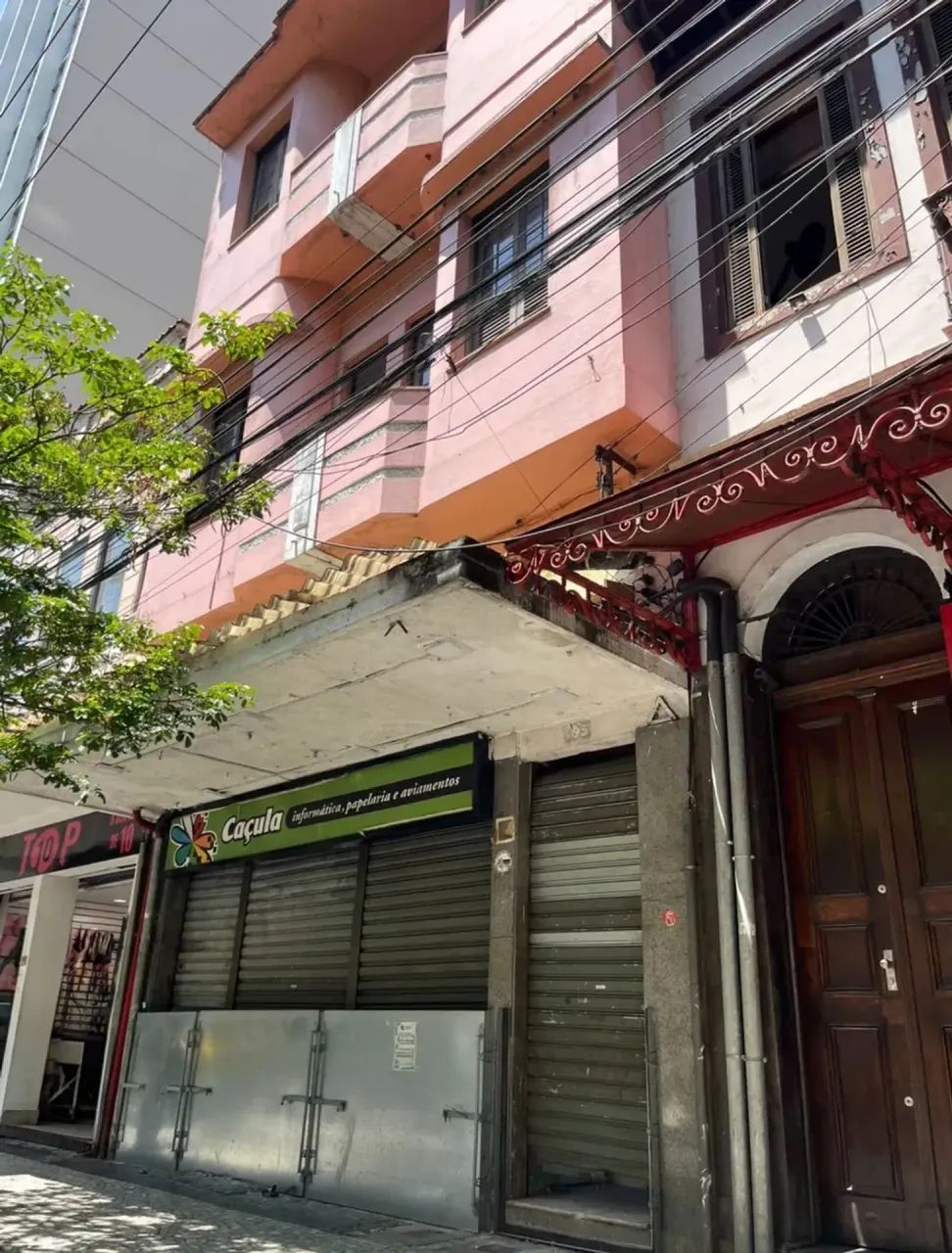 Prédio comercial para locação no Centro