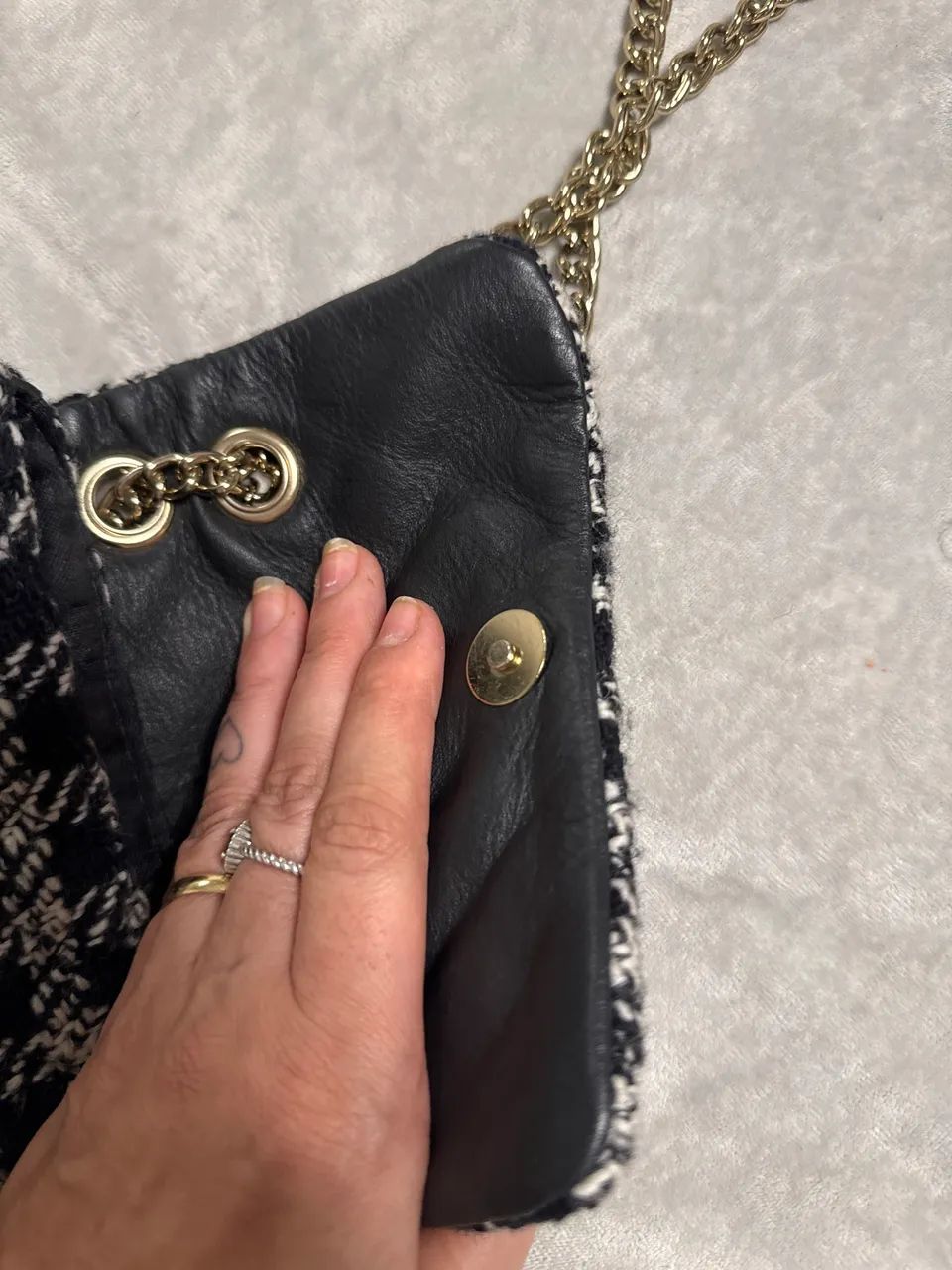 Bolsa Capodarte elegante tecido lã e couro interno  - Foto 5