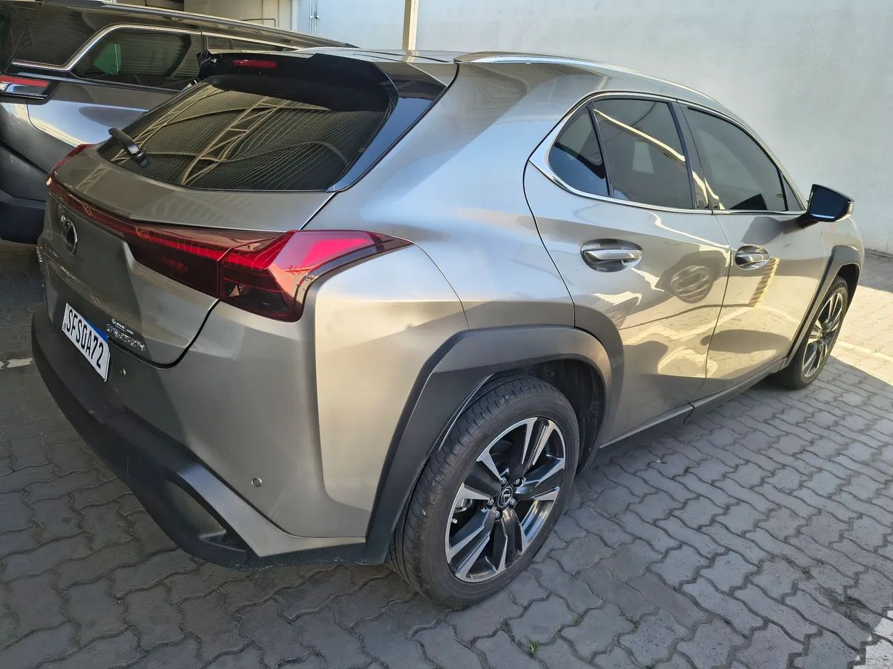 Lexus UX-250h Dynamic 2.0 16V Aut.(hybrid), foto 8 de 16
