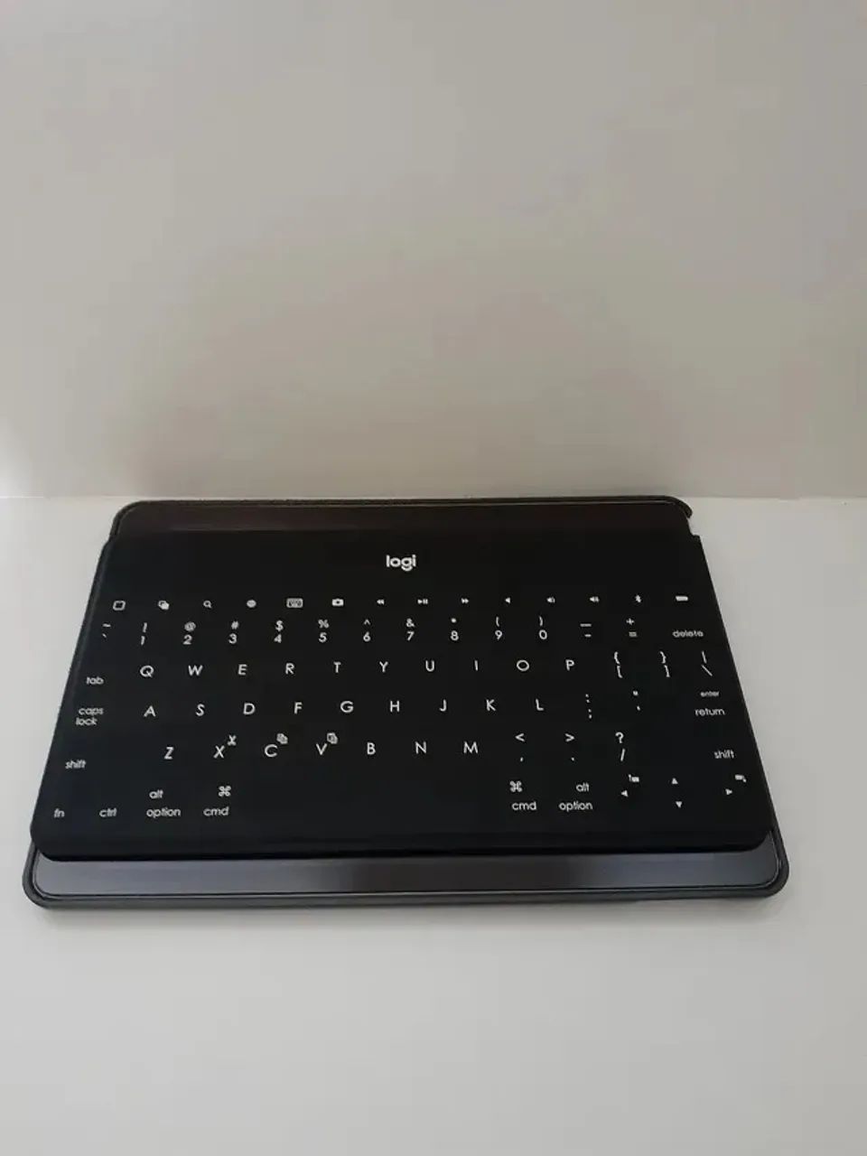 Teclado Ultrafino, Portátil e Resistente a Líquidos Logitech KeysToGo - Foto 3