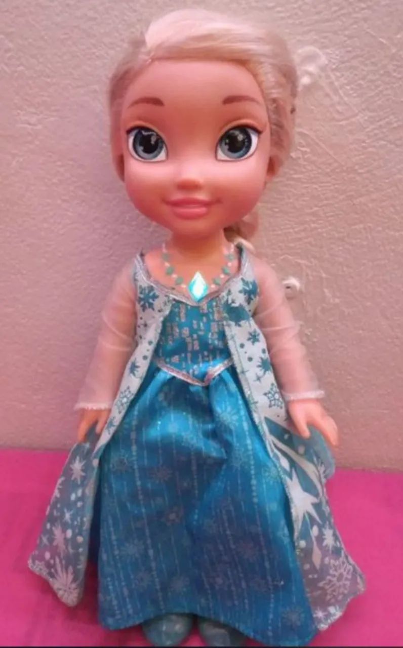 Boneca elsa 35 cm que canta - Foto 5