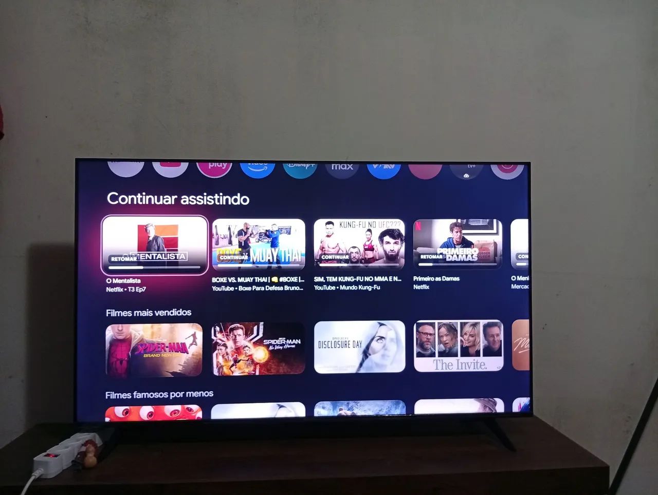 Vendo tv 50 polegadas sistema google - Foto 2