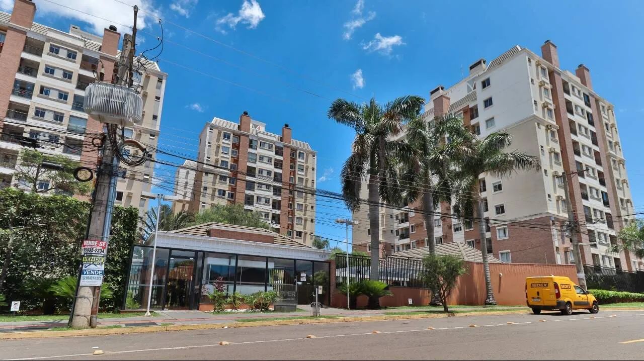 Apartamento semimobiliado no Upper Gran Park