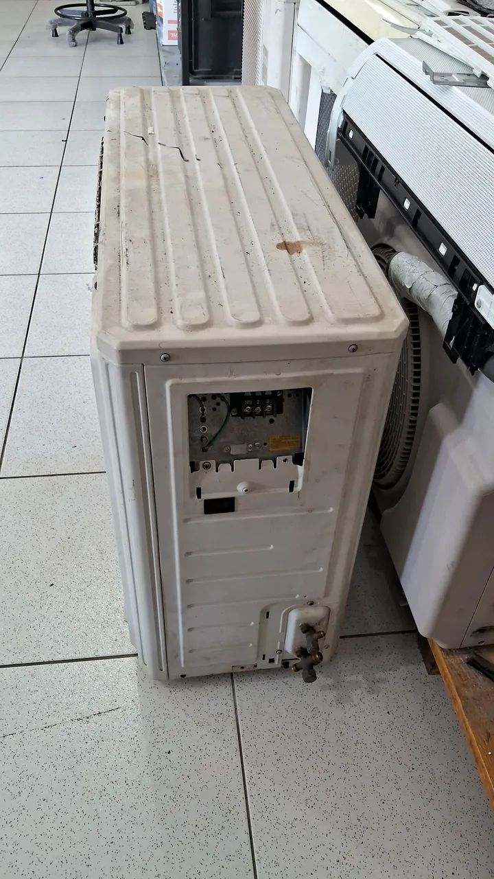 Condensadora Electrolux Inverter 18000Btus usada - Foto 5