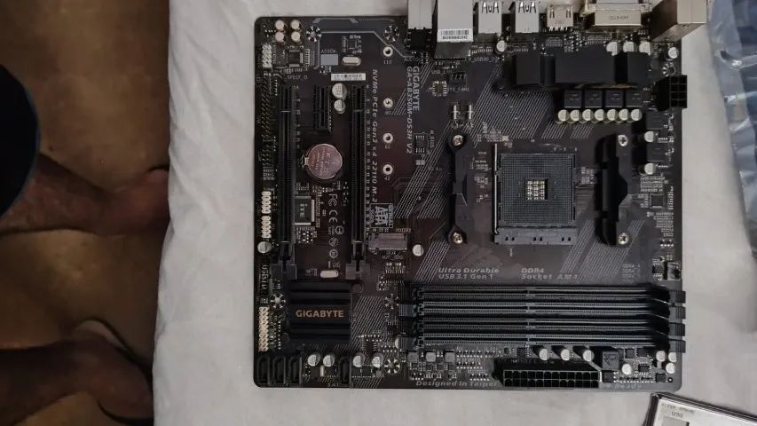 V. Placa Mãe AB350M-DS3H V2 - Foto 2