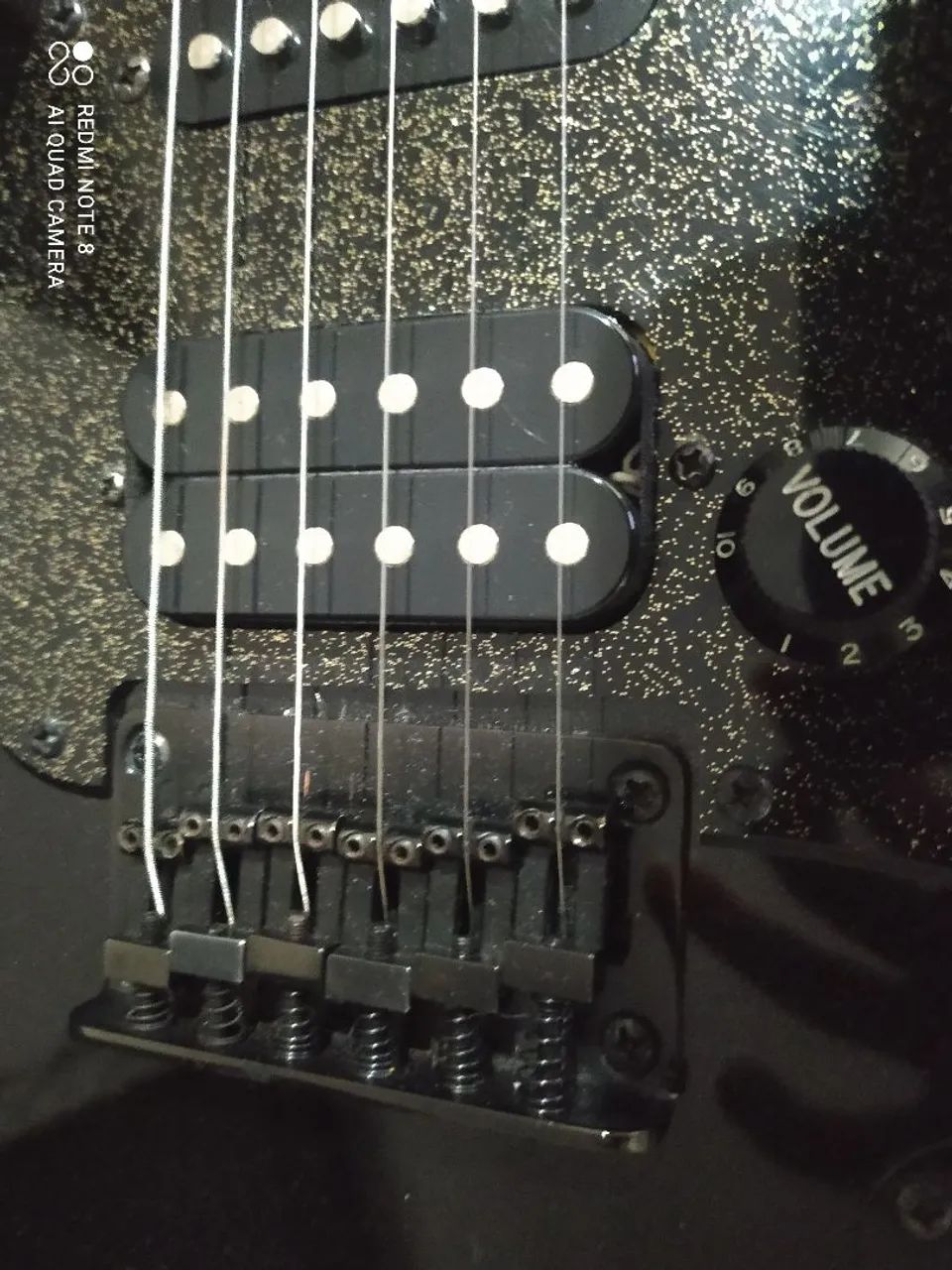 Guitarra Squier FSR Stratocaster HT HSS - Foto 4