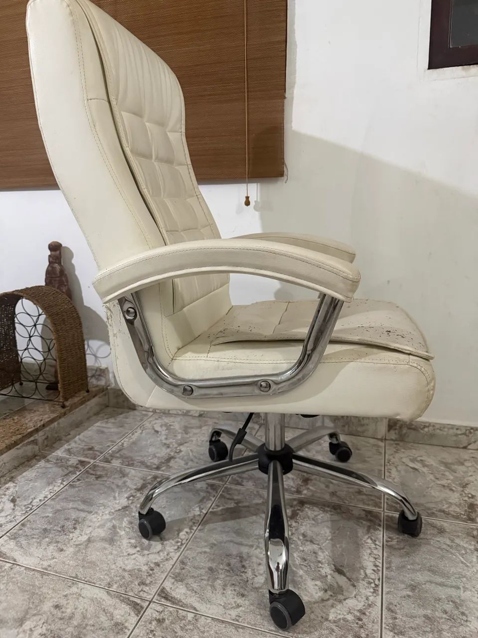 Cadeira De Escritório Presidente Ergonômica Branca Com 42 Molas Ensacadas - Foto 5