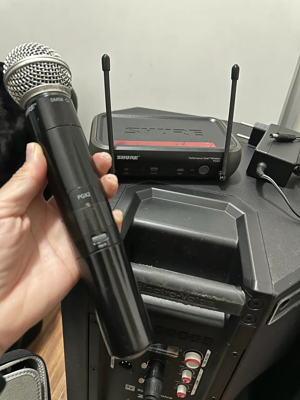 VENDO MICROFONE SHURE SEM FIO PGX4 - Foto 4