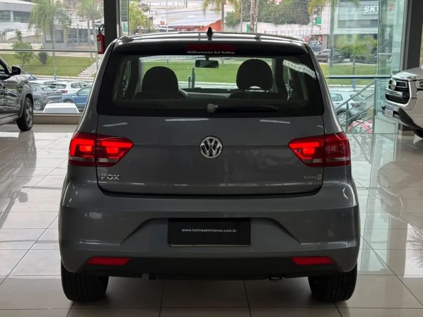 Volkswagen Fox Trendline 1.0 Flex 12V 5P 2017 - Foto 5