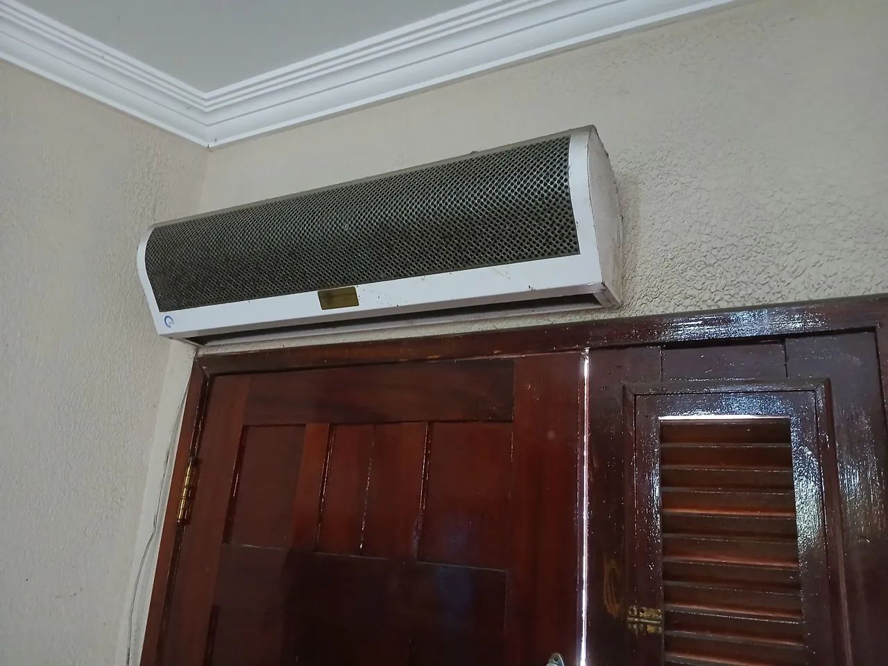 Portas de madeira maciça completas com fechadura chaves430234507538616324