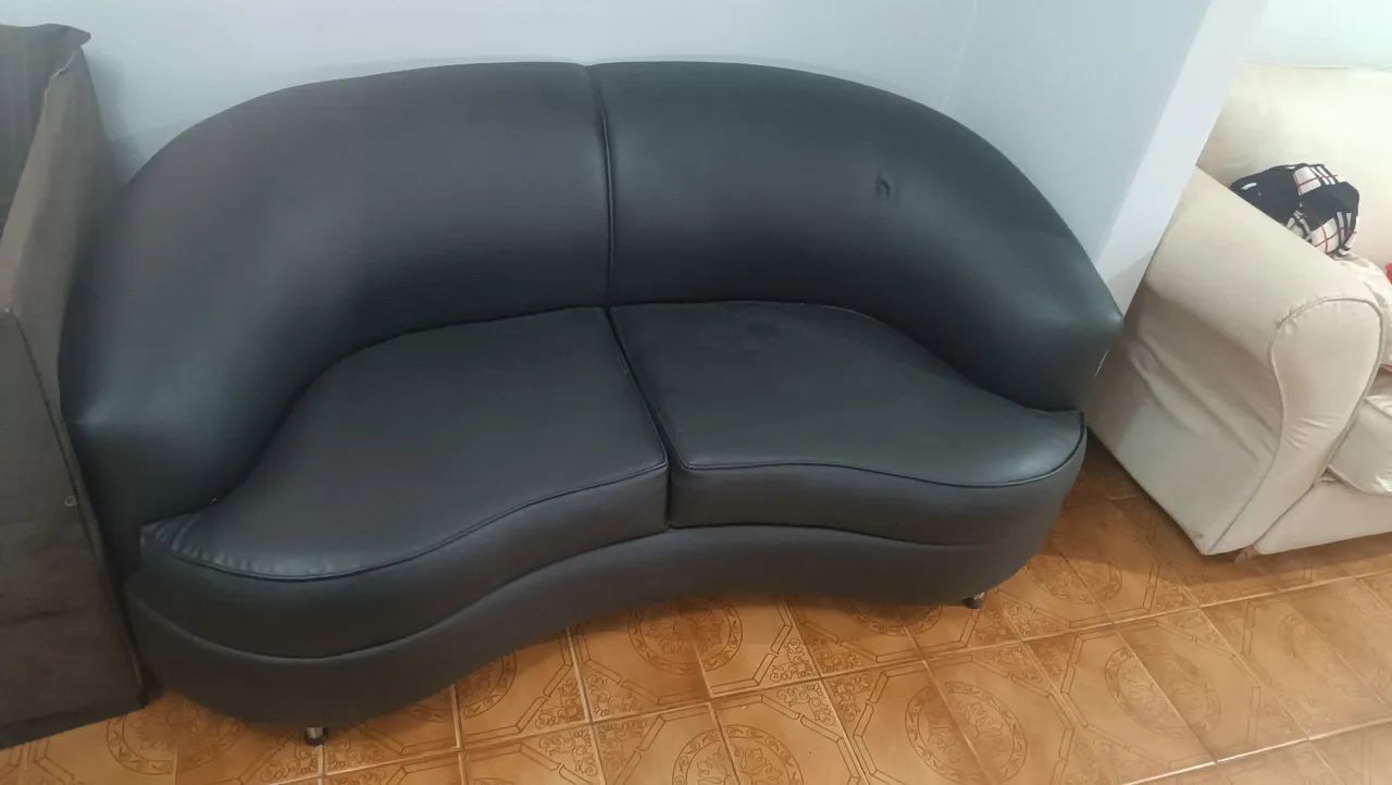 Sofa 3 e 2 lugares couro preto - Foto 4