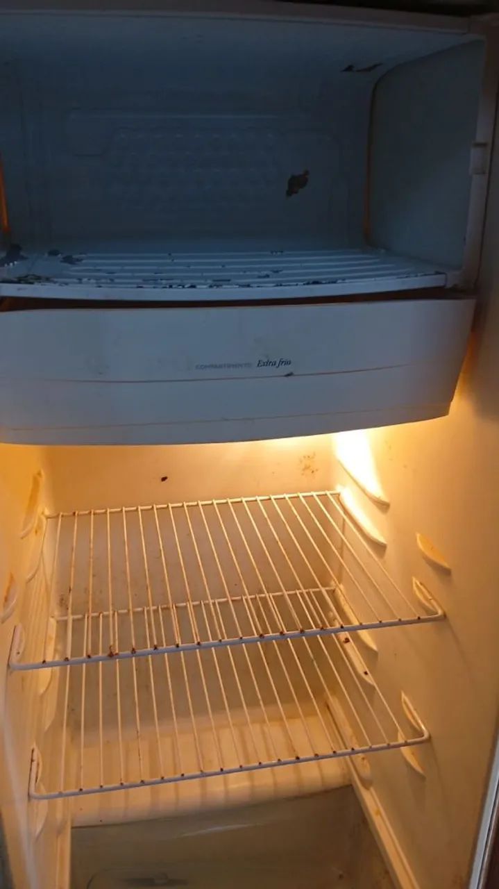 Vendo geladeira Electrolux  - Foto 4