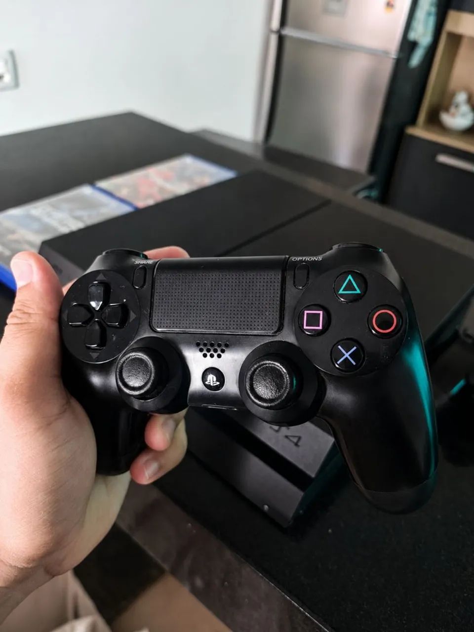 Playstation 4 com 2 jogos e 01 controle  - Foto 2