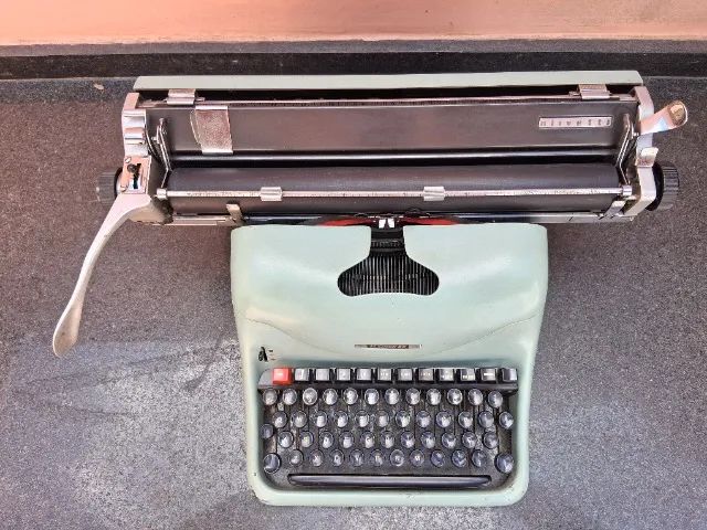 Máquina De Escrever Olivetti Lexikon 80 - Foto 2
