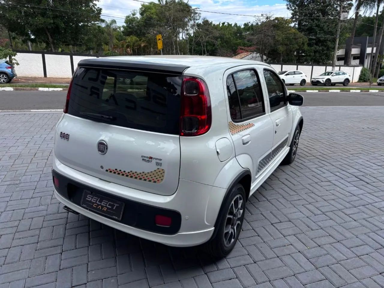 Fiat Uno Sporting 1.4 EVO Fire Flex 8V 4P 2013 - Foto 4