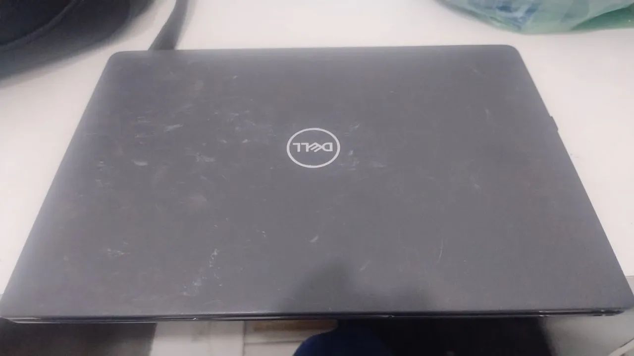 Vendo Notebook em bom estado Dell, ótima performance para trabalho e faculdade!!! 