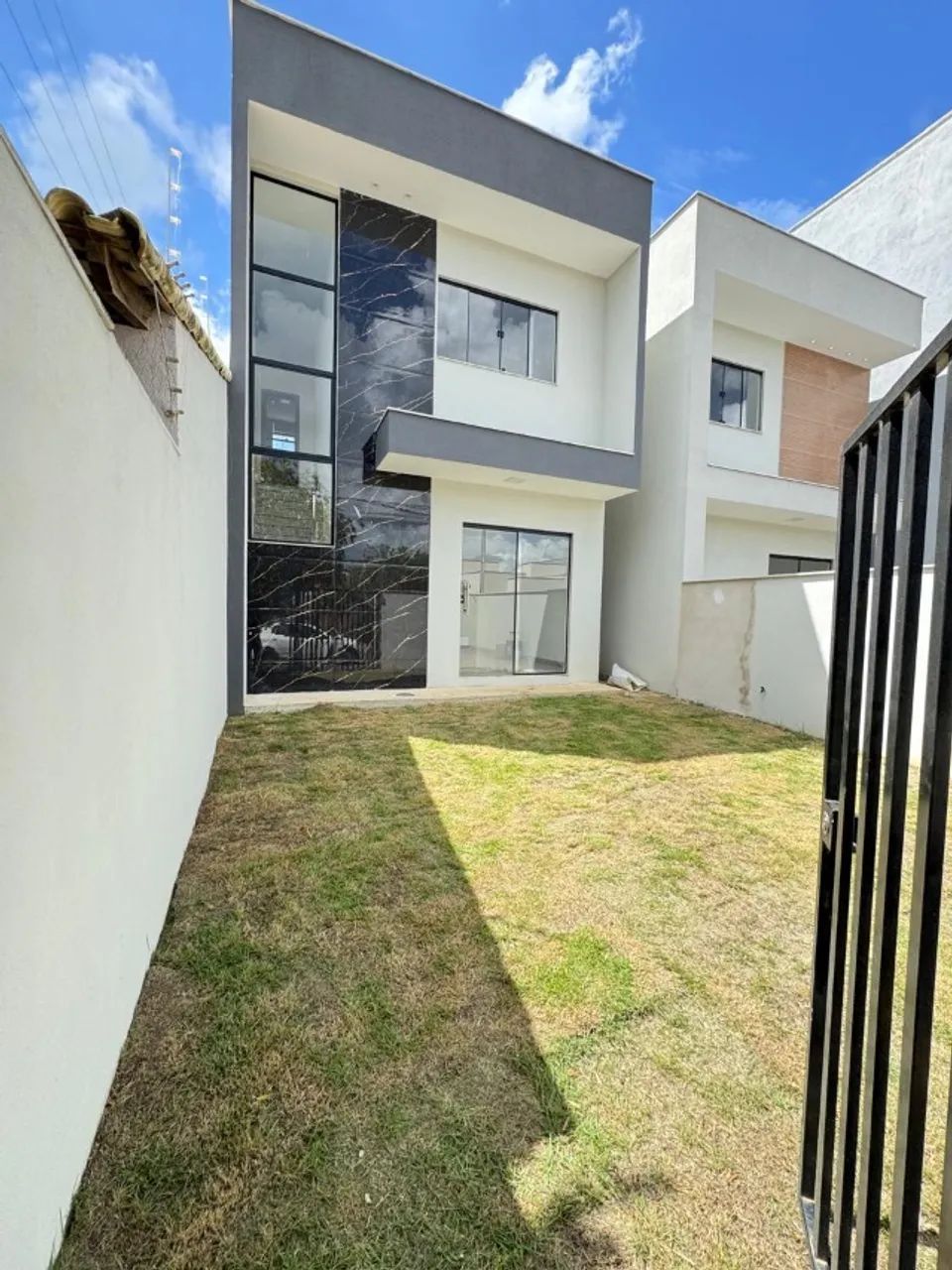  CASA  DUPLEX BAIRRO VILA SANTI ARACRUZ-ES.