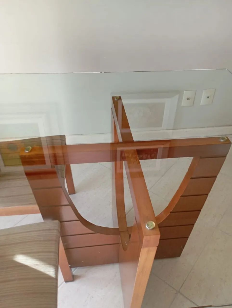 Mesa de vidro com cadeiras p/4 pessoas - Foto 4