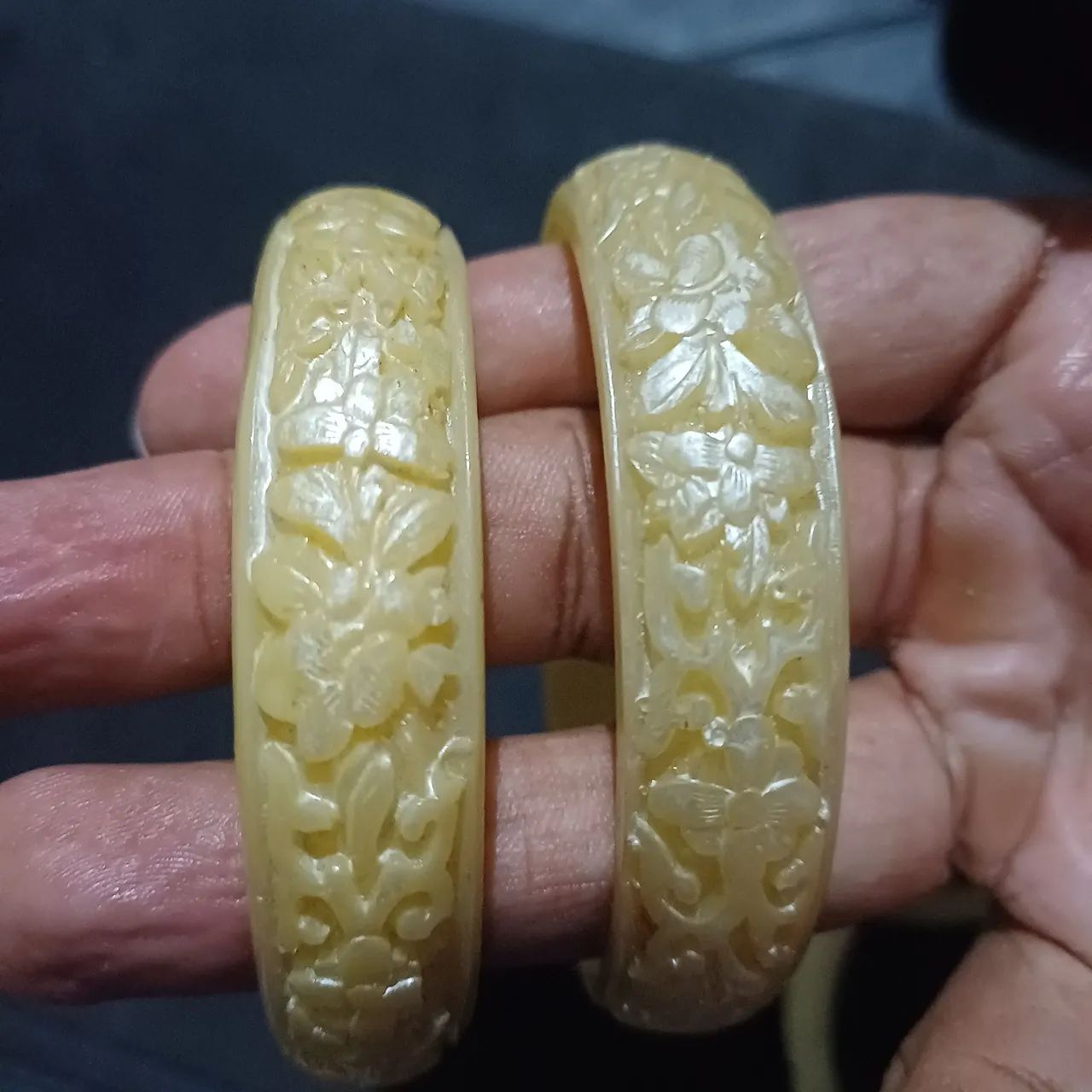5 braceletes antigos em baquelite  - Foto 3