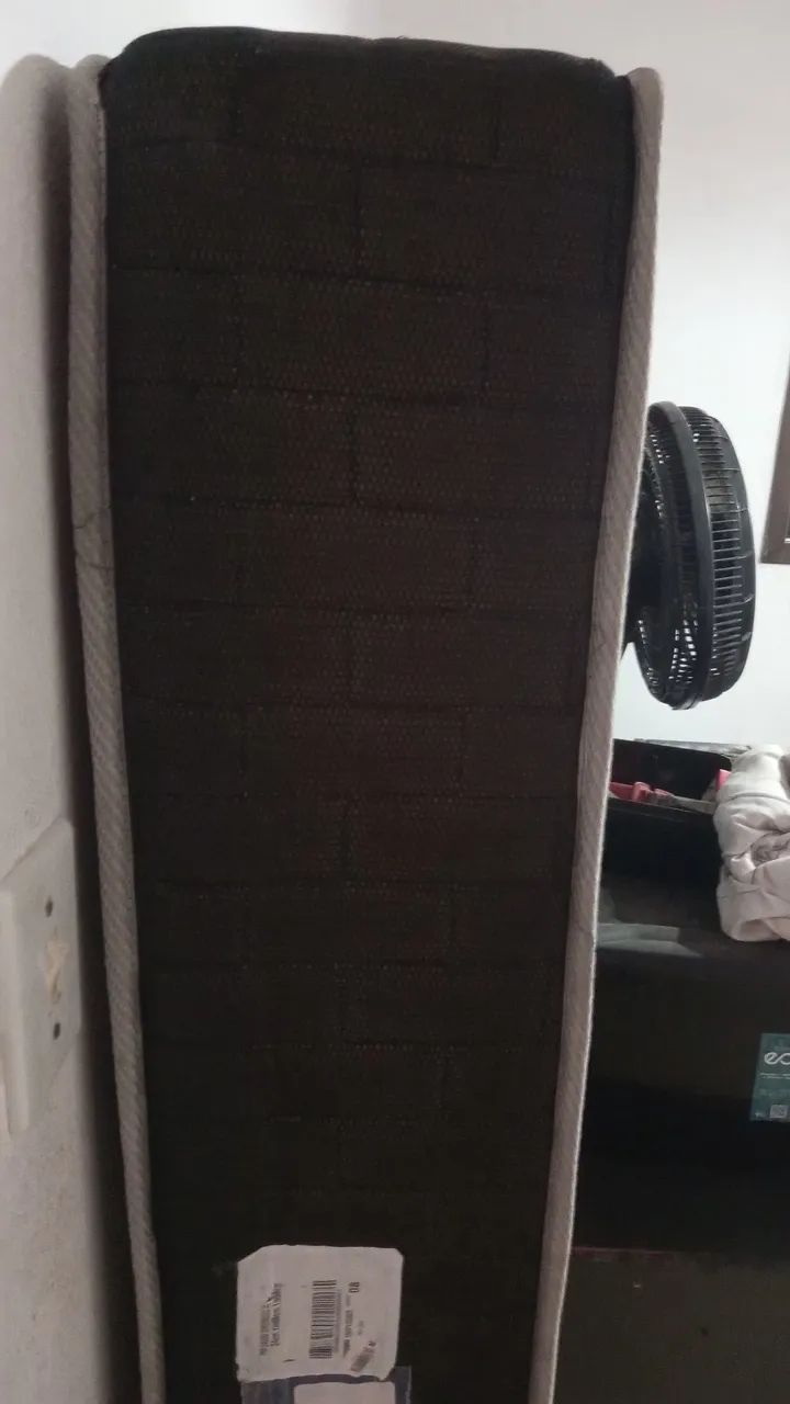 Colchão Quuem semi novo