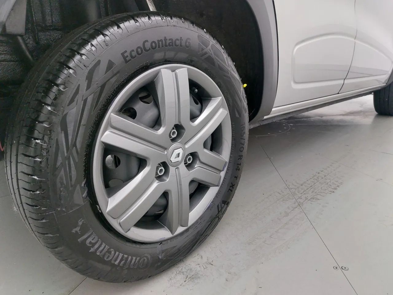 Renault Kwid 1.0 Zen, foto 13 de 18