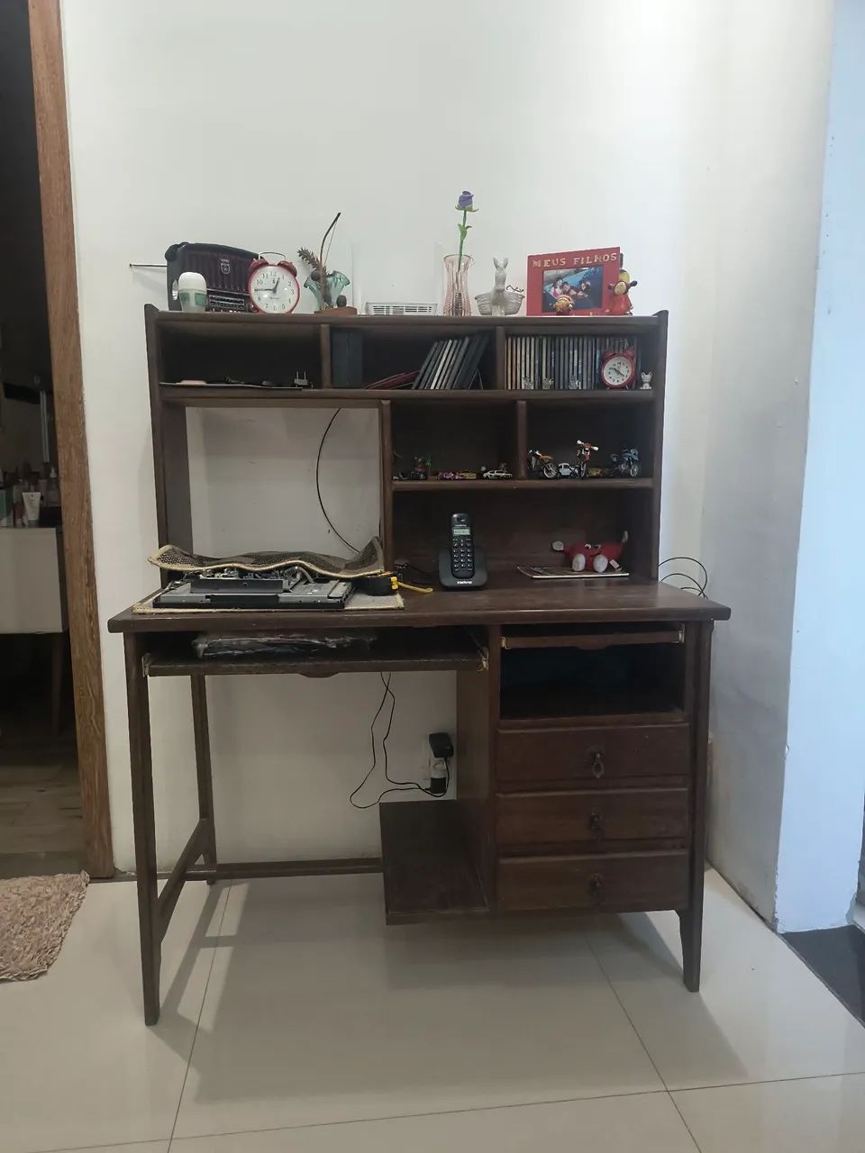 Escrivaninha de sucupira usado