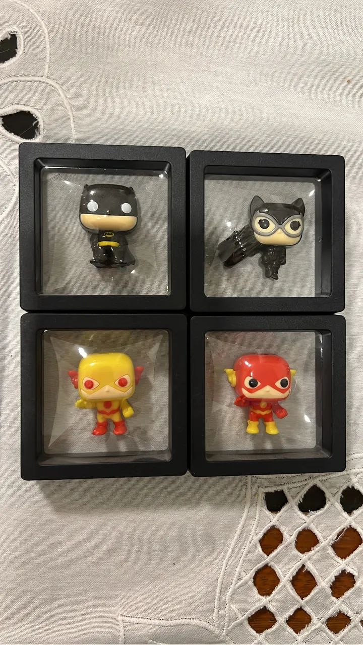 Batman coleção Mini Funko Kinder Joy