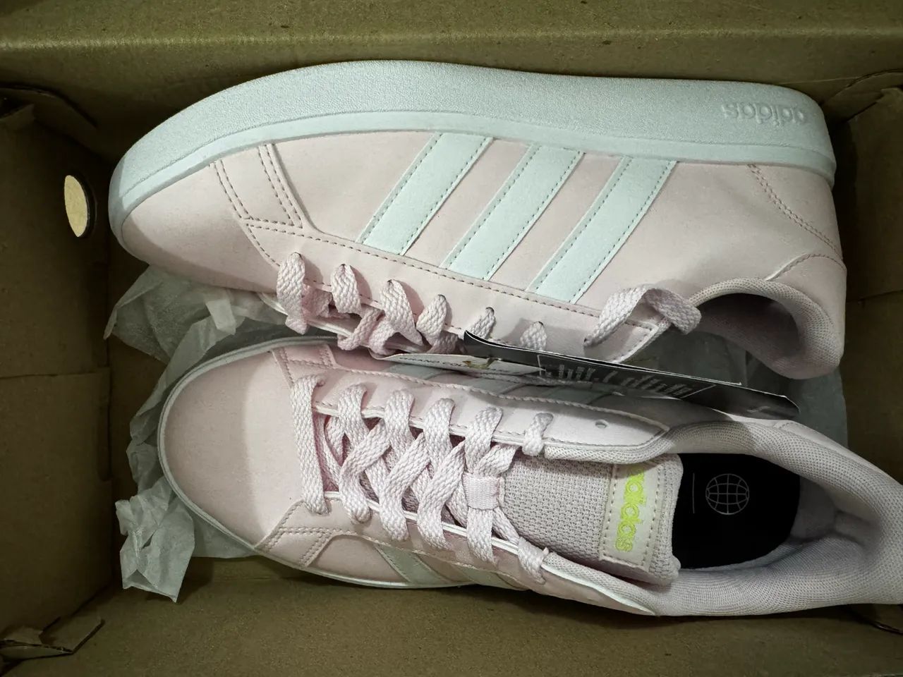 Tênis adidas novo  - Foto 2