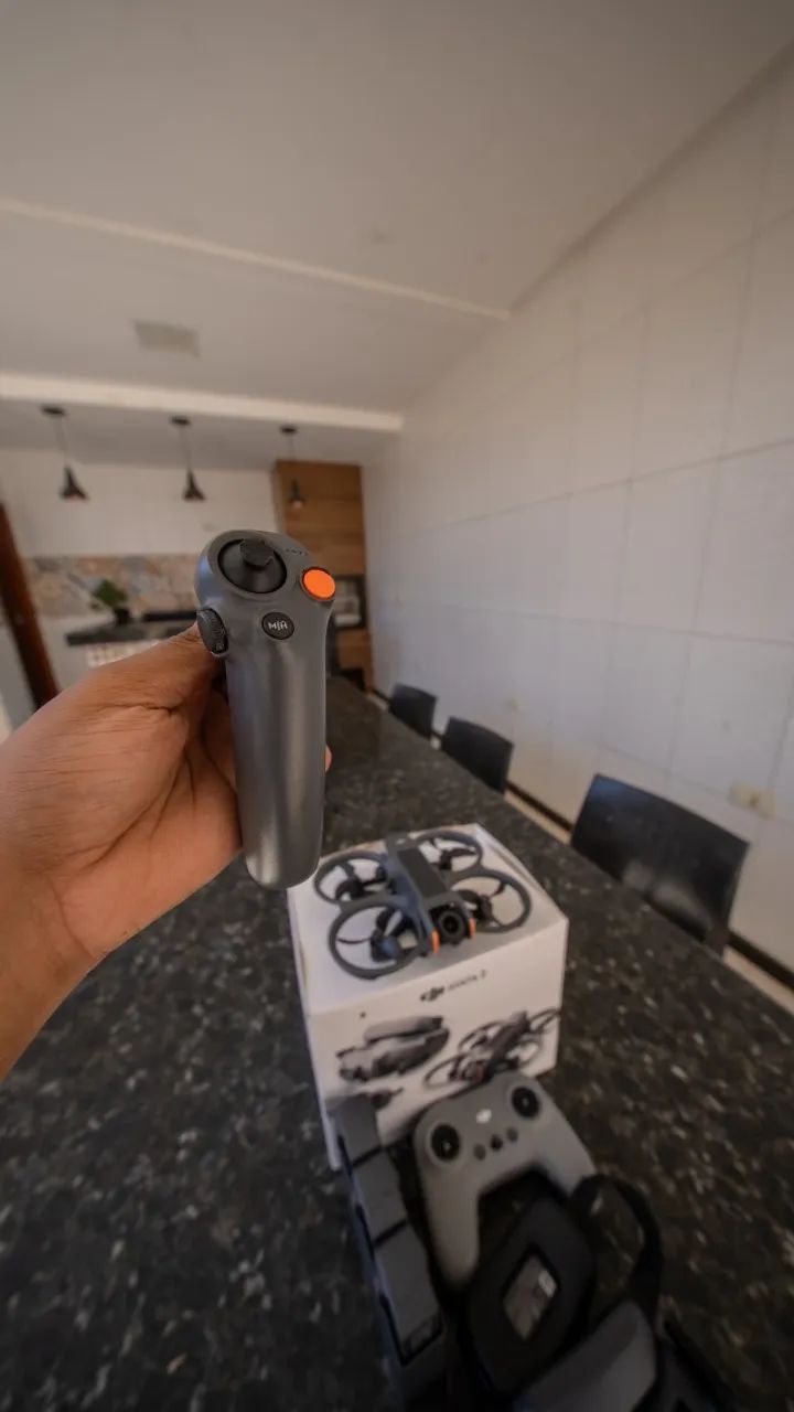 DJI AVATA 2 - FLY MORE COMBO COMPLETO + CONTROLE FPV 3 - Foto 3
