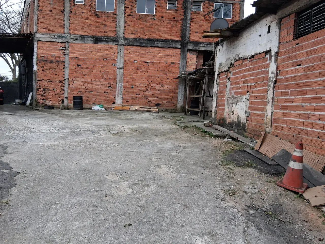 Excelente terreno para locação com 4 cômodos - Foto 3