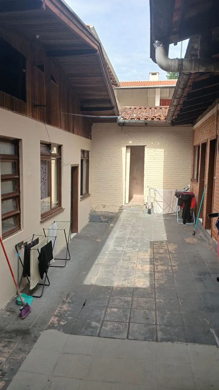 Alugo quartos para rapazes