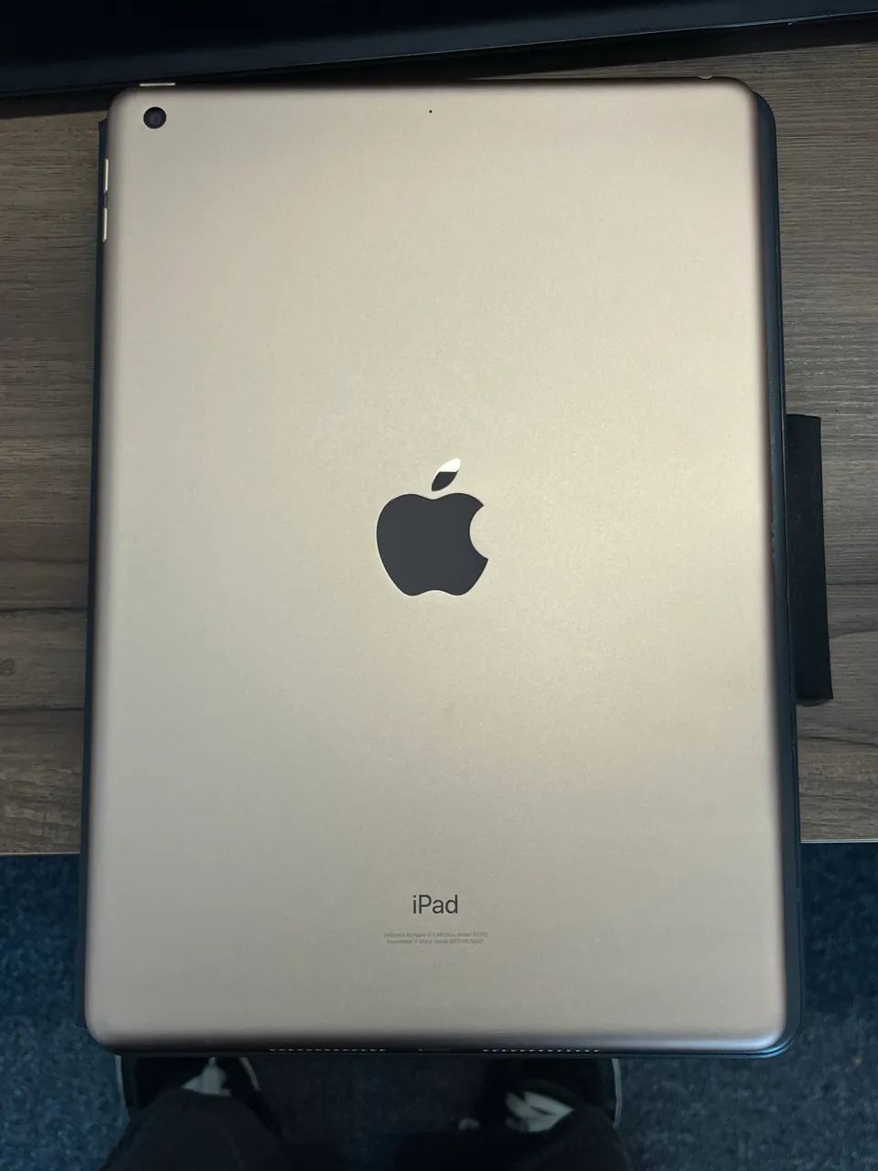 Ipad 8 32gb + Teclado Logitech original - Foto 2