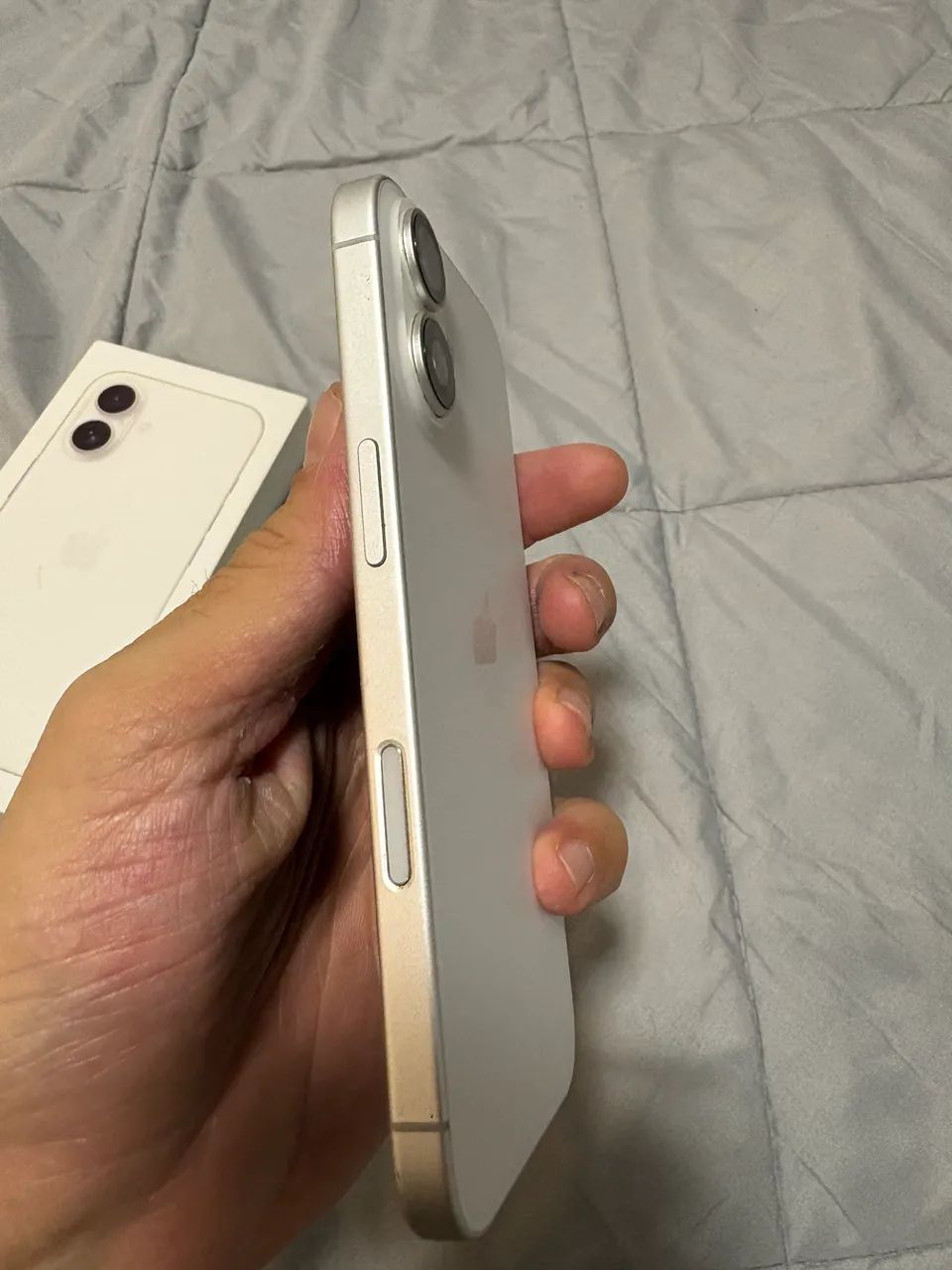 IPHONE 16 BRANCO - 128 GB - MUITO CONSERVADO  - Foto 4