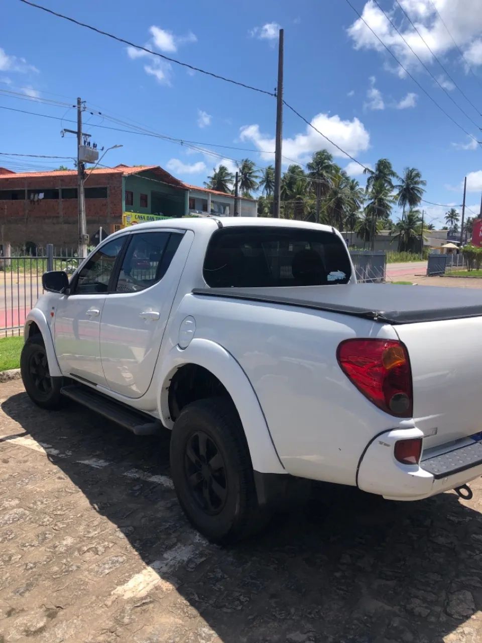 Mitsubishi L200 Triton HLS 2.4 Flex 16V CD Mec. 2015 2015