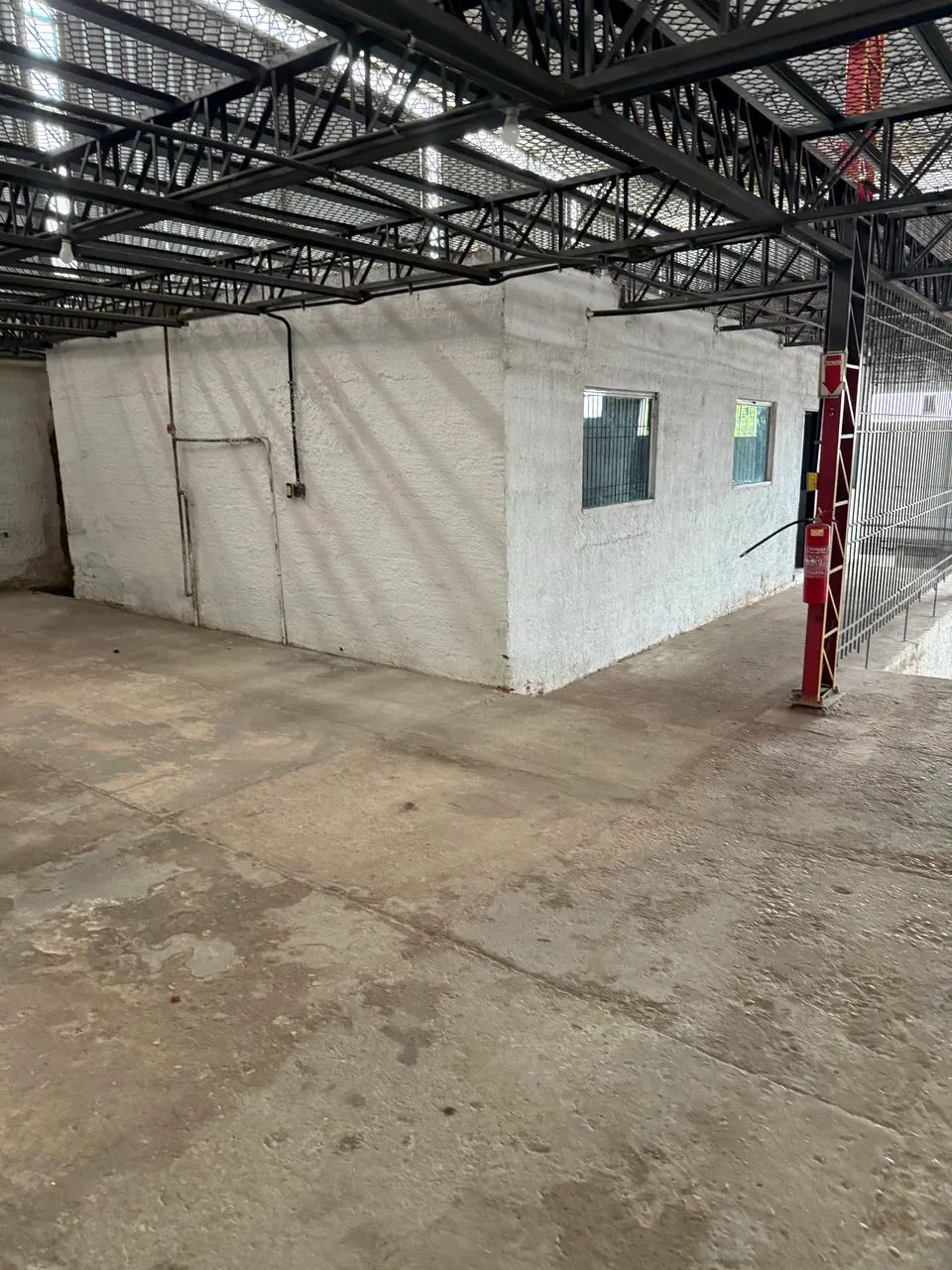 Alugo Galpão 1500m2 com escritórios  - Foto 13